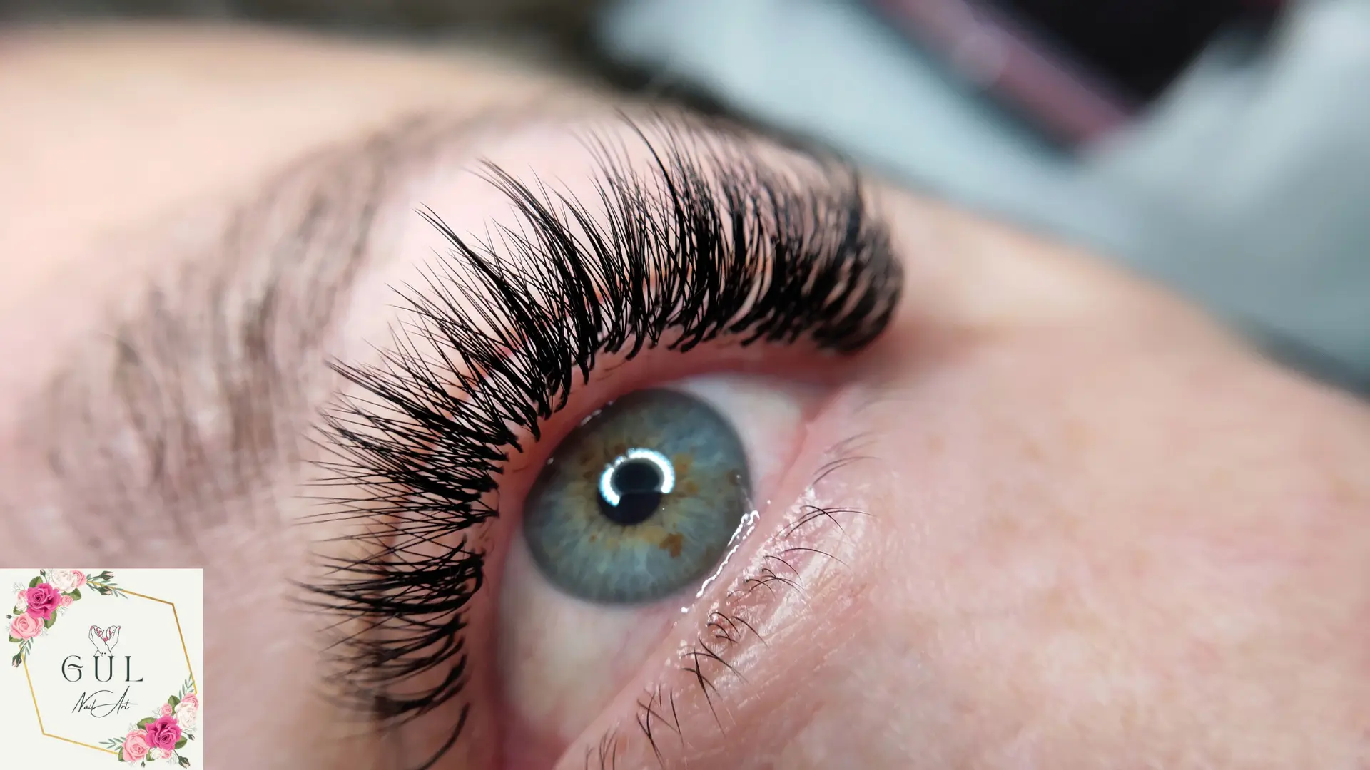 İpek Kirpik ve Kirpik Lifting Uygulaması